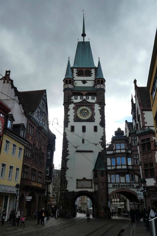 FREIBURG - de stadspoort Martinstor
